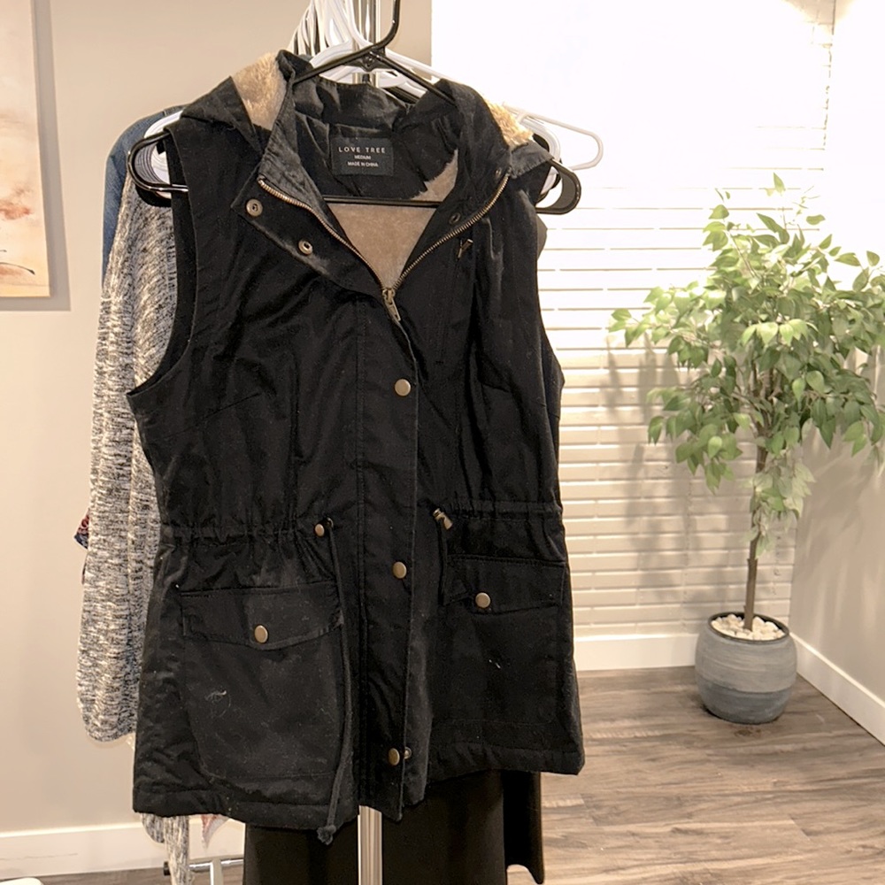 love tree vest